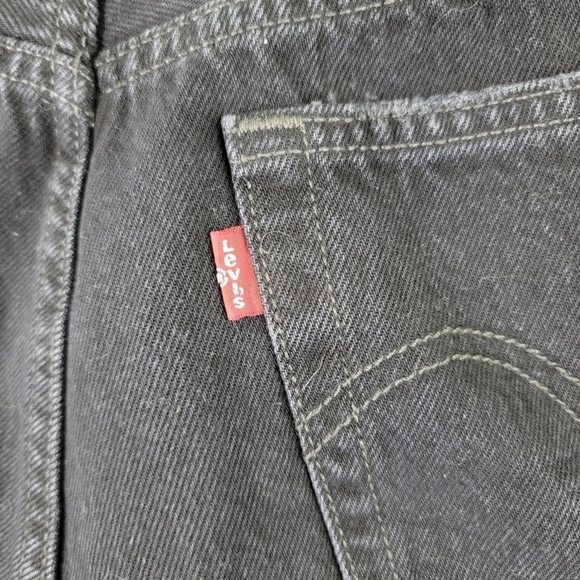 LEVI'S 501 Black Raw Hem Ribcage Button Fly Distressed Jeans Short Size 28 - Picture 8 of 12